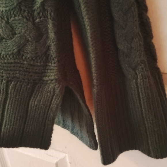 St. John's Bay Woman's SJB Mock Cable Sweater, Size: M, NWT - Picture 6 of 9